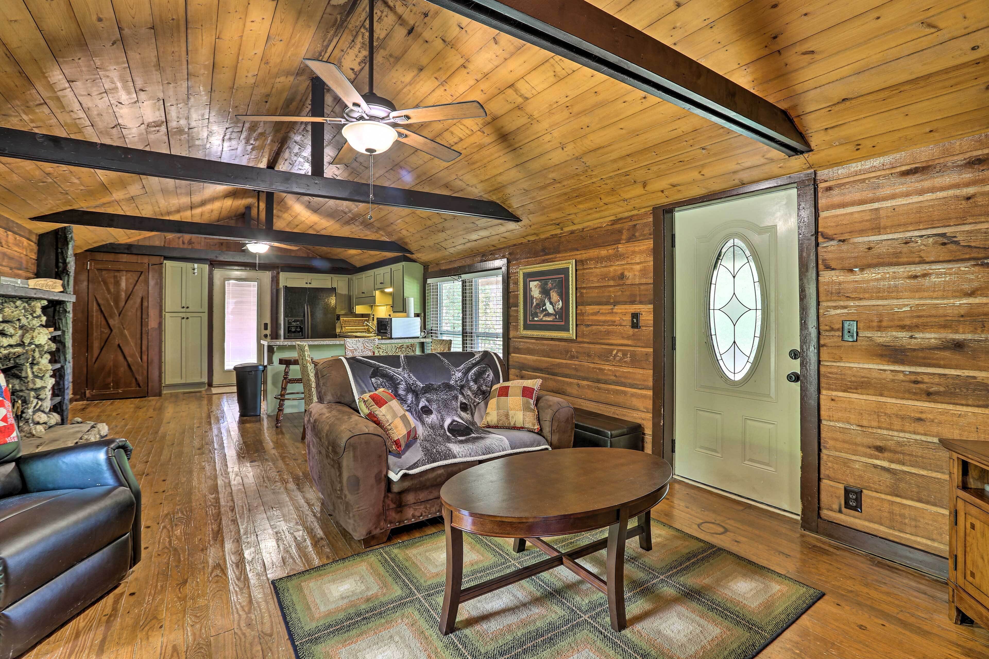 House (2 Bedrooms) | Interior