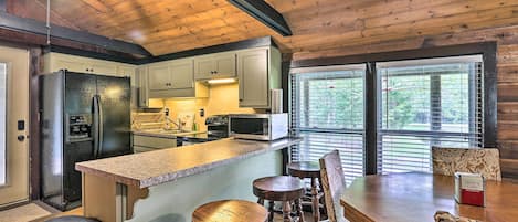 House (2 Bedrooms) | Interior