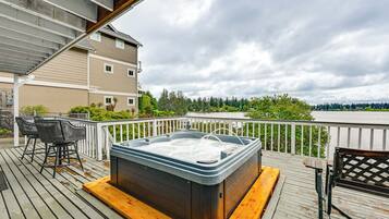 House (4 Bedrooms) | Terrace/patio