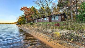House (3 Bedrooms) | Front of property
