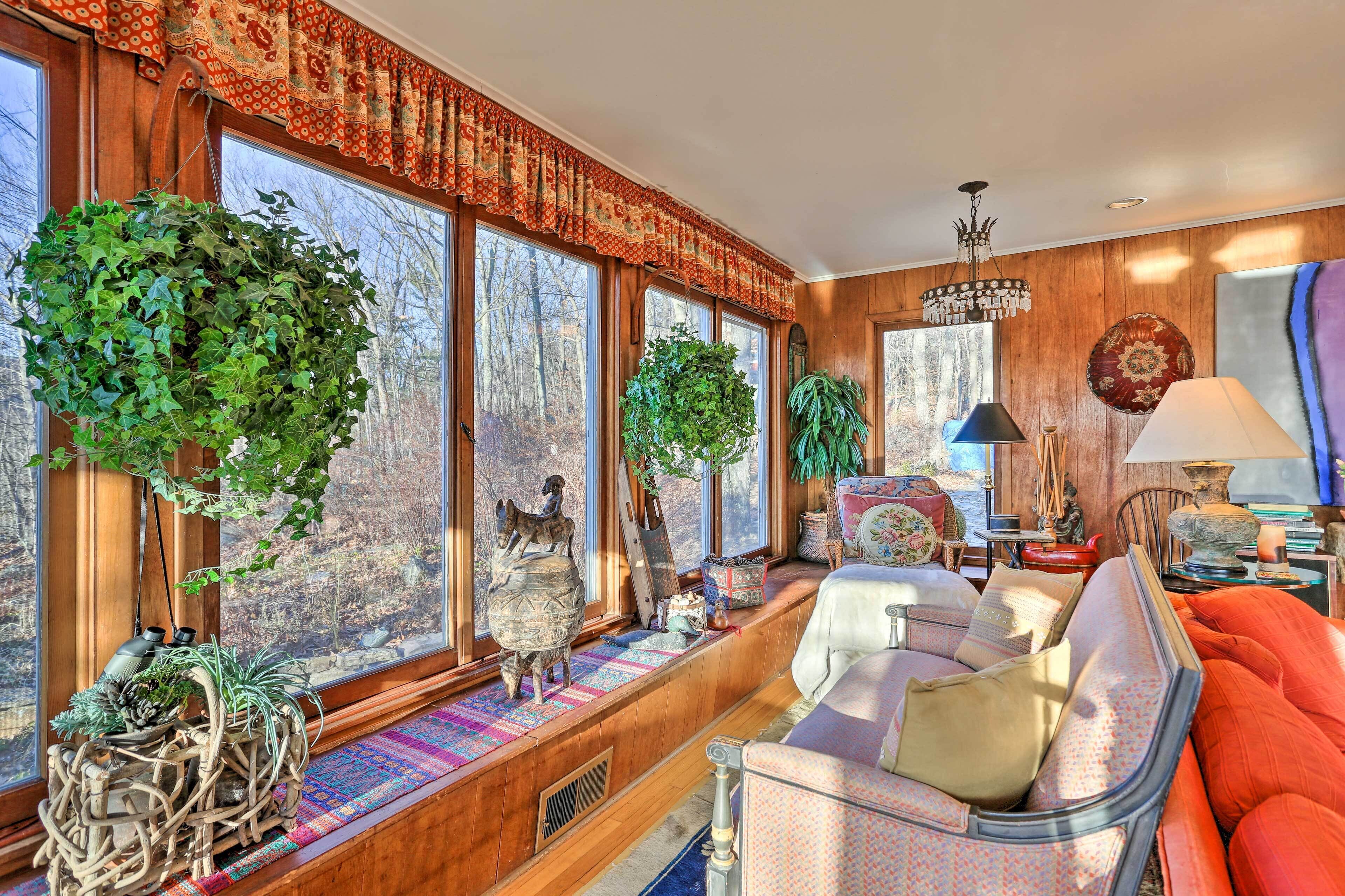 Cozy Garrison Home, 11 Mi to Bear Mountain!