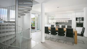 Villa, Smoking | 4 bedrooms, soundproofing