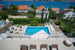 Villa, Smoking | 4 bedrooms, soundproofing - Stunning Villa Avalon for 9 Pool 2 Mins to Beach (Okrug)