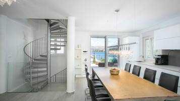 Villa, Smoking | 4 bedrooms, soundproofing