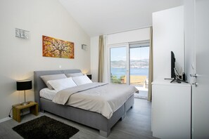 Villa, Smoking | 4 bedrooms, soundproofing - Stunning Villa Avalon for 9 Pool 2 Mins to Beach (Okrug)