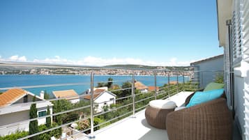 Villa, Smoking | 4 bedrooms, soundproofing