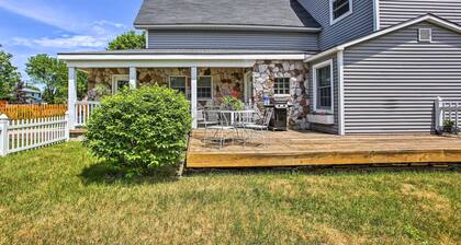 Elegant Stone Cottage: Steps to Crystal Lake Beach