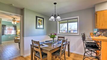 House (2 Bedrooms) | Interior