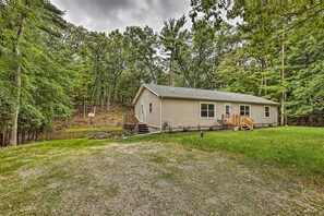 House (4 Bedrooms) | Interior - Charming Pentwater Home w/ Fire Pit & Yard! (Pentwater)