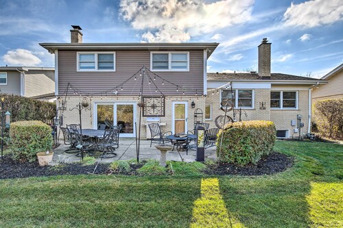 Elegant Mount Prospect Home w/ Fire Pit!