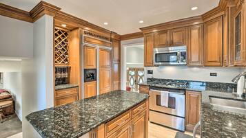 Ketuhar gelombang mikro, ketuhar, dapur, mesin basuh pinggan mangkuk