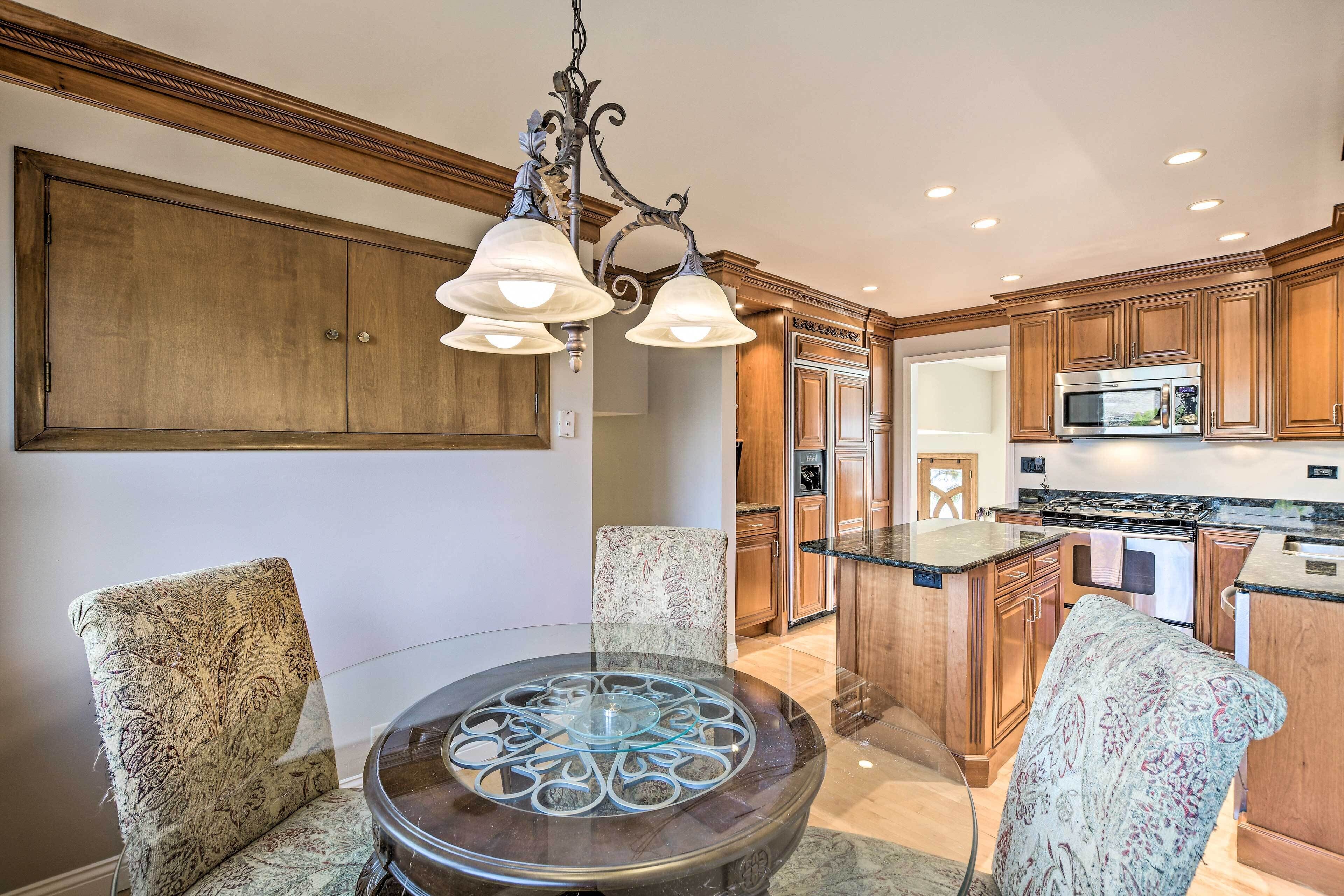 House (4 Bedrooms) | Interior