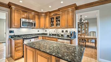 Rumah (4 Bedrooms) | Interior