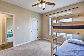 單棟房屋 (4 Bedrooms) | 內部