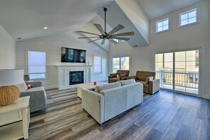 House (5 Bedrooms) | Interior
