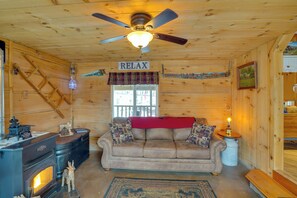 House (2 Bedrooms) | Interior