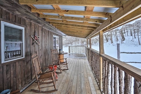 Cozy Catskills Home w/ Pond on 2 Acres!