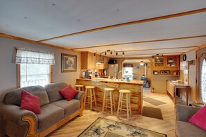 House (2 Bedrooms) | Interior