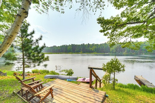 Four-season Lake Cabin w/ Canoe & Paddle Boat!