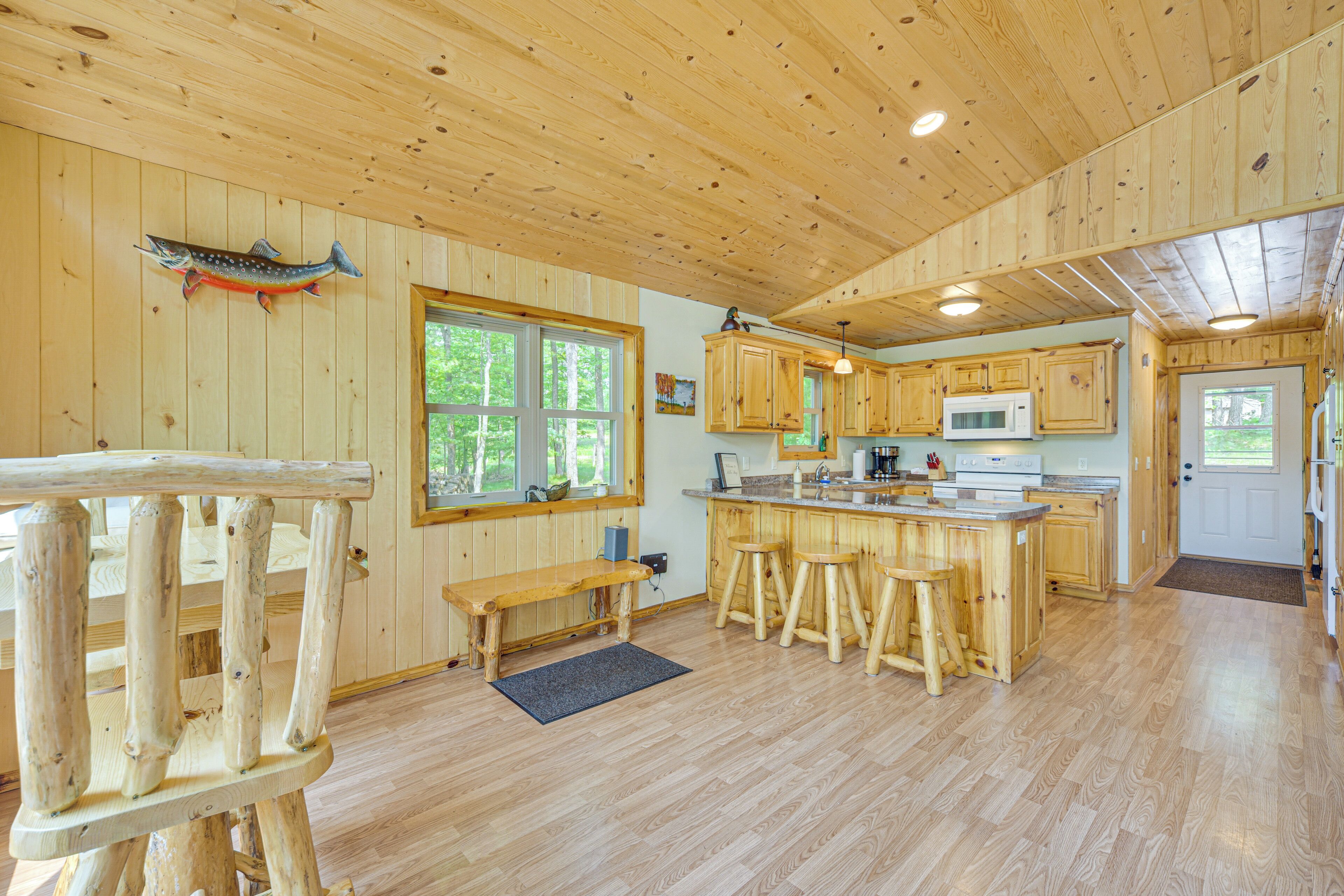 House (2 Bedrooms) | Interior