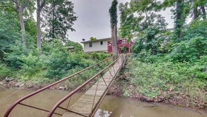 Unclassified image, 2 of 22, button - Yard + 15' Boat Slip: Waterfront Grove Getaway (Grove)
