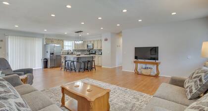 Yard + 15' Boat Slip: Waterfront Grove Getaway