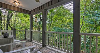 11 Mi to Boone: Secluded Pet-friendly Cabin!