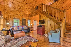House (2 Bedrooms) | Interior
