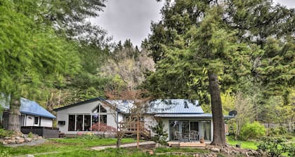 The Fusion Retreat on 4 Acres: Hike On-site!