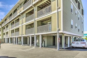 Interior - Cozy Carolina Beach Condo w/ Ocean Views! (Carolina Beach)