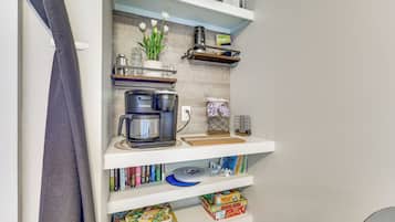 Apartment (1 Bedroom) | Interior