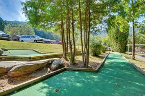 Cottage (2 Bedrooms) | Interior - Mountain Cottage w/ Views Near Tail of the Dragon! (Fontana Dam)