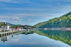 Cottage (2 Bedrooms) | Interior - Mountain Cottage w/ Views Near Tail of the Dragon! (Fontana Dam)