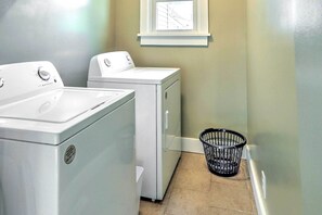 Cottage (3 Bedrooms) | Interior