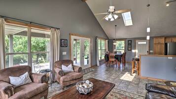 Cottage (3 Bedrooms) | Interior