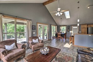 Cottage (3 Bedrooms) | Interior - Mountain Home Cottage w/ Deck on White River! (Gassville)