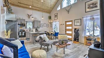 House (2 Bedrooms) | Interior