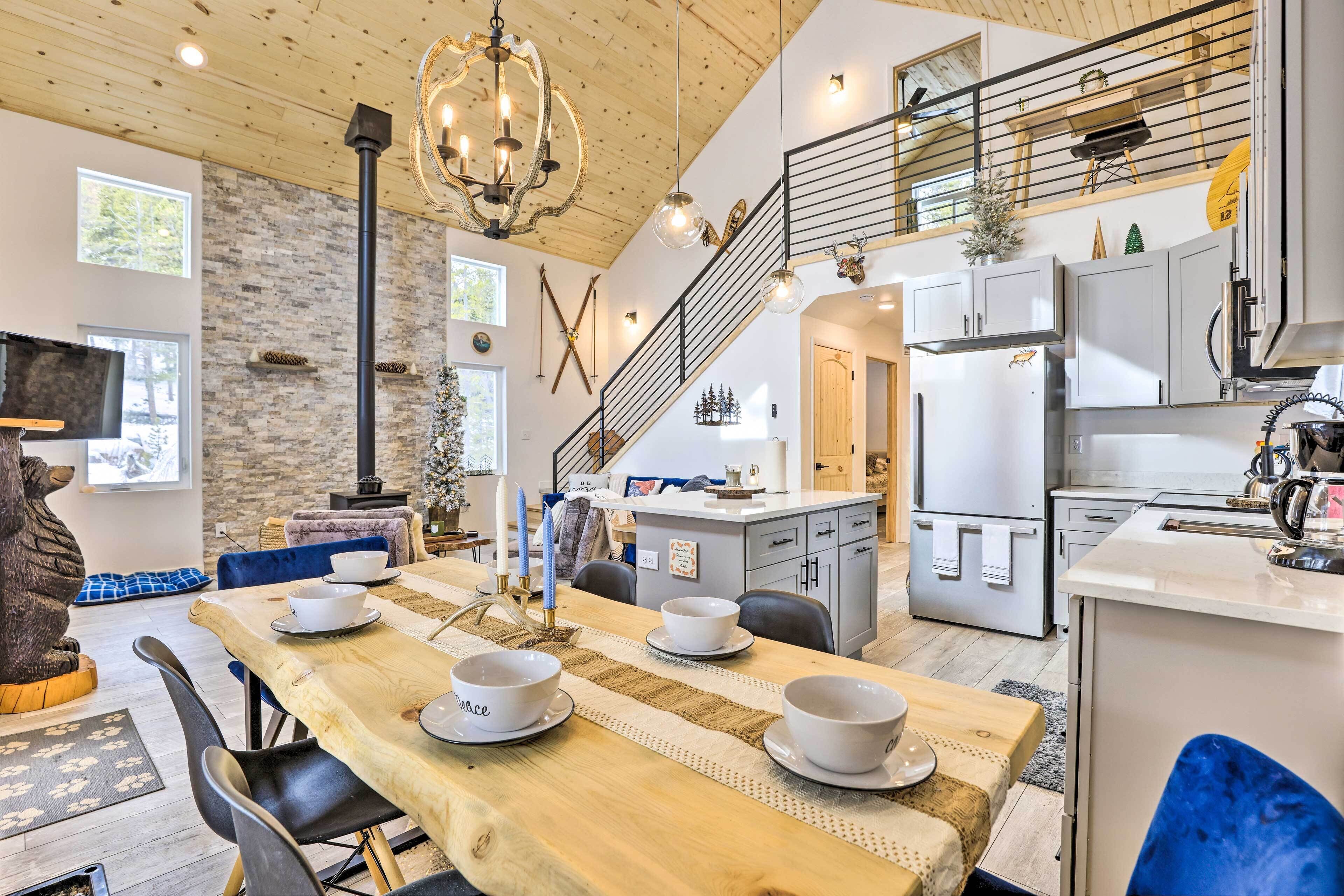 Modern Mtn Cabin < 2 Mi to St Mary's Glacier