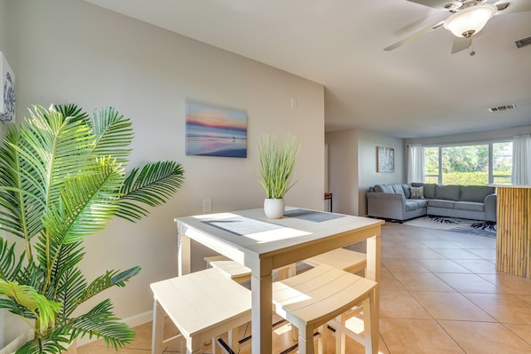 House (2 Bedrooms) | Interior - Stunning Bonita Springs Home on the Canal! (Bonita Springs)