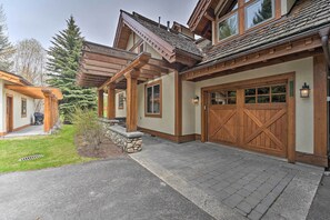 House (3 Bedrooms) | Interior - Serene Sun Valley Home w/ Hot Tub & Mtn Views (Sun Valley)