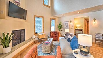 House (3 Bedrooms) | Living area | TV, fireplace