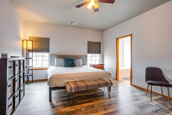House (4 Bedrooms) | Interior