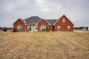 Interior - Pet-friendly Tecumseh Vacation Rental! (Tecumseh)