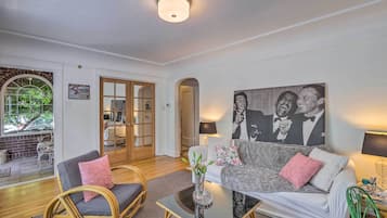 House (2 Bedrooms) | Front of property