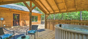 'falling Star' Eagletown Cabin w/ Hot Tub: Pets OK