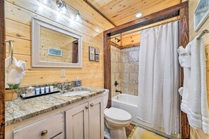 House (2 Bedrooms) | Bathroom