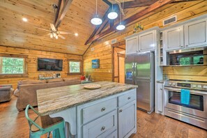 House (2 Bedrooms) | Interior - 'falling Star' Eagletown Cabin w/ Hot Tub: Pets OK (Eagletown)
