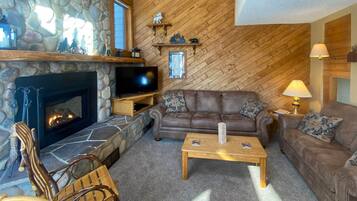 Apartment (3 Bedrooms) | Front of property