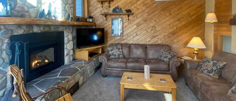 Apartment (3 Bedrooms) | Front of property