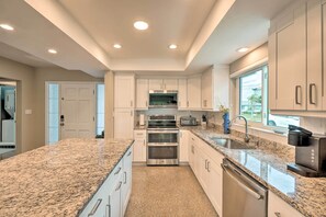 House (1 Bedroom) | Interior - Pet-friendly Waterfront Home - 2 Mi to Beach! (Tarpon Springs)